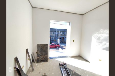 4_photo/94dcfd101f.5a85c5bdfef41cf9-ATLAS-8a1373c3-0ed5-479f-8e7e-93a5df00a9ec.jpg de casa à venda com 3 quartos, 73m² em Cidade Industrial de Curitiba, Curitiba