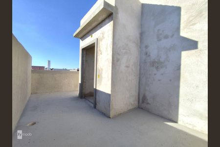 3_photo/94dcfd101f.5a85c5bdfef41cf9-ATLAS-c35a243e-4635-48cf-b098-32f580c952d3.jpg de casa à venda com 3 quartos, 73m² em Cidade Industrial de Curitiba, Curitiba