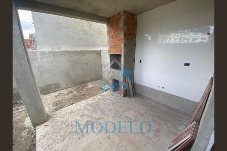 4_photo/94dcfd1075.61df383ebc62b81a-ATLAS-2ccd4093-704a-4c78-ad1a-00d5df58ef9a.jpg de casa à venda com 3 quartos, 87m² em Cidade Industrial de Curitiba, Curitiba