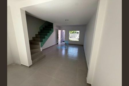 9_photo/94dcfd1189.7f40d968d54fc969-ATLAS-5c2c8cdf-fa74-487f-9679-7fb22b5c8555.jpg de casa à venda com 2 quartos, 82m² em Cidade Industrial de Curitiba, Curitiba