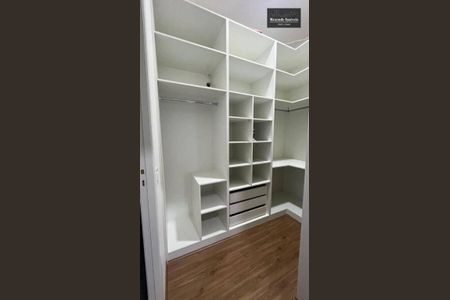 3_photo/94dcfd190b.4ee10e9110698254-ATLAS-05a47a46-874a-40b6-b2d0-bc4785bb3f23.jpg de casa à venda com 4 quartos, 110m² em Cidade Industrial de Curitiba, Curitiba