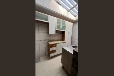 12_photo/94dcfd190b.df2406aa61ba3211-ATLAS-800c3fac-f070-48b0-95c6-d19353aa7fa1.jpg de casa à venda com 4 quartos, 110m² em Cidade Industrial de Curitiba, Curitiba