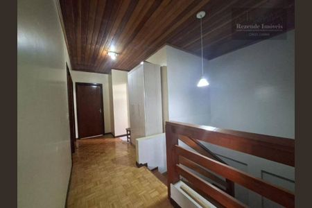 9_photo/94dcfd2913.1bba258e5a5ef6b3-ATLAS-2487675d-e377-4a00-a5fa-c758e82c2fd8.jpg de casa à venda com 4 quartos, 165m² em Cidade Industrial de Curitiba, Curitiba