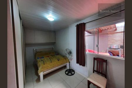6_photo/94dcfd2925.84150e6419cce569-ATLAS-ab5182b7-8983-429e-b9a6-e2371f227c64.jpg de casa à venda com 3 quartos, 160m² em Cidade Industrial de Curitiba, Curitiba