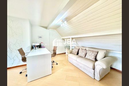 27_photo/94dcfd29ff.1ec89c7cbdfc8b9a-ATLAS-da2ad39a-fb51-49f6-b5b9-cc6575075ecf.jpg de casa à venda com 0 quarto, 192m² em Cidade Industrial de Curitiba, Curitiba