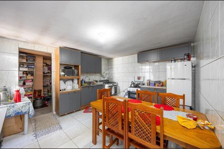 11_photo/94dcfd2a39.bdb96a9a130beac7-ATLAS-478bc003-5717-4875-99ea-8dd5aa240ff2.jpg de casa à venda com 5 quartos, 200m² em Cidade Industrial de Curitiba, Curitiba