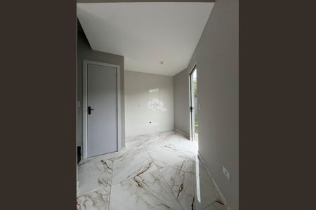 3_photo/94dcfda747.37782c5086052f76-ATLAS-435b1e3b-14cf-47bb-add1-41d3adabfd9c.jpg de casa à venda com 2 quartos, 60m² em Cidade Industrial de Curitiba, Curitiba
