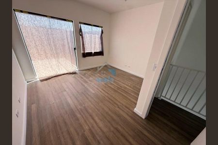 13_photo/94dcfda77b.7c8717d8c6b53d44-ATLAS-1ba451e5-a281-43c8-aab8-77d65da0e17a.jpg de casa à venda com 2 quartos, 90m² em Cidade Industrial de Curitiba, Curitiba