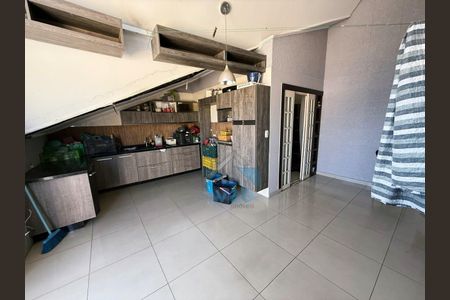 5_photo/94dcfda7a7.4447a3bccb09b46a-ATLAS-fa88615b-1a40-49f2-87b2-bb385e7de6f7.jpg de casa à venda com 3 quartos, 150m² em Cidade Industrial de Curitiba, Curitiba