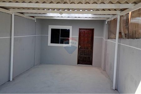3_photo/94dcfdafc7.c27bb358fc36071b-ATLAS-1cbfa133-a359-450b-b7cb-45e13a29f7cc.jpg de casa à venda com 2 quartos, 55m² em Tatuquara, Curitiba
