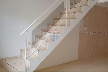 10_photo/94dcfdafc7.c27bb358fc36071b-ATLAS-a525e448-eaf5-4fd1-87a3-5683e250fa93.jpg de casa à venda com 2 quartos, 55m² em Tatuquara, Curitiba