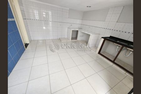 6_photo/94dcfdb12b.2baabf9e2ff0e184-ATLAS-5b1d4f27-8803-433a-a069-655da5edec73.jpg de casa à venda com 3 quartos, 170m² em Tatuquara, Curitiba