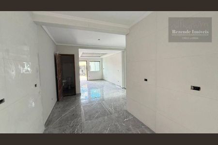 10_photo/94dcfdb15b.97075aea8cc9d34c-ATLAS-7ba8e09b-d5af-4101-bcaf-0a7ee71071a7.jpg de casa à venda com 3 quartos, 82m² em Tatuquara, Curitiba