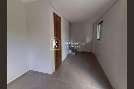 8_photo/94dcfdb64f.ceff8192393c33de-ATLAS-1c1e9ff7-dfab-404c-b004-48d5a01c095d.jpg de casa à venda com 2 quartos, 54m² em Tatuquara, Curitiba