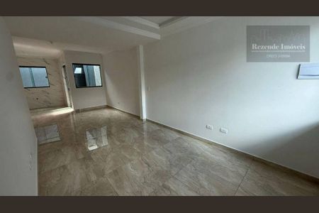 2_photo/94dcfdba7d.6c8e35c674eb8ee1-ATLAS-19d07051-c45e-4cc9-9521-9dedeb7ed937.jpg de casa à venda com 3 quartos, 82m² em Tatuquara, Curitiba