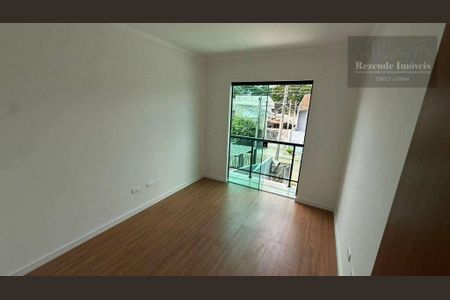 9_photo/94dcfdba7d.6c8e35c674eb8ee1-ATLAS-511b7148-401a-440b-b0b9-18026292b5c6.jpg de casa à venda com 3 quartos, 82m² em Tatuquara, Curitiba