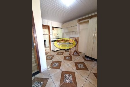 10_photo/94dcfdbb03.8c2ca795ebaebe51-ATLAS-a09d20e4-6c77-4cea-8774-8861a4b865e1.jpg de casa à venda com 2 quartos, 46m² em Tatuquara, Curitiba