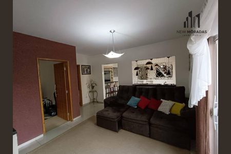 3_photo/94dcfdbb09.2f15d505e37c7ac5-ATLAS-60bcefec-d9ab-448a-9449-483e15e0e53d.jpg de casa à venda com 4 quartos, 150m² em Tatuquara, Curitiba