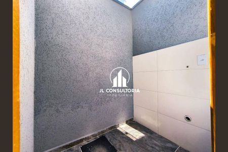 12_photo/94dcfdbc1d.642e0c1a101d514b-ATLAS-9d136972-f677-41ad-af87-3bfff944547b.jpg de casa à venda com 3 quartos, 57m² em Tatuquara, Curitiba