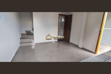 12_photo/94dcfdbc1f.40d9156f2e18fdd4-ATLAS-e17b1d75-6837-49a4-a39b-bbfe5ba3b83a.jpg de casa à venda com 2 quartos, 56m² em Tatuquara, Curitiba