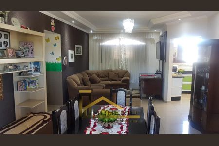 18_photo/94dcfdbf61.49d655132eb04021-ATLAS-b68e4fa3-3bf2-4eaa-8849-bab95718f5c9.jpg de casa à venda com 4 quartos, 700m² em Tatuquara, Curitiba