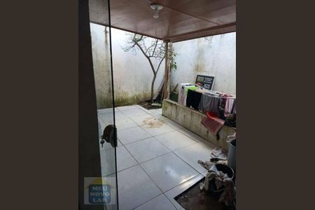 11_photo/94dcfdc15b.c27bb358fc36071b-ATLAS-e3e55af8-2f6e-4473-b621-fa114a8c1e2c.jpg de casa à venda com 3 quartos, 45m² em Tatuquara, Curitiba