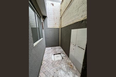 6_photo/94dcfdc94f.9845a183adc4e21d-ATLAS-15cc51b7-c43b-4a90-adcc-ea00fa24d9cd.jpg de casa à venda com 2 quartos, 70m² em Tatuquara, Curitiba