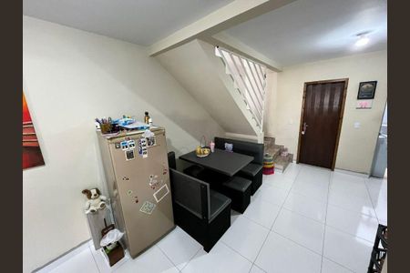 2_photo/94dcfdd04b.ee31d1fd9df23408-ATLAS-1e3ce138-9eba-4b43-be7b-92f7ce9063ed.jpg de casa à venda com 2 quartos, 60m² em Tatuquara, Curitiba