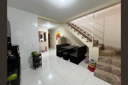 9_photo/94dcfdd04b.ee31d1fd9df23408-ATLAS-3488b2db-918e-4496-bbe8-e28771b1b93f.jpg de casa à venda com 2 quartos, 60m² em Tatuquara, Curitiba