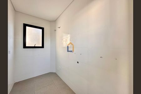 28_photo/94dcfdd51f.a8d492c195b4b85a-ATLAS-13b0f699-79cf-4fda-9c22-07e576ec00b9.jpg de casa à venda com 3 quartos, 121m² em Campo de Santana, Curitiba