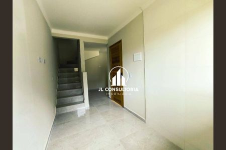 5_photo/94dcfdd78b.4dc3fdc6f4262d4b-ATLAS-b5a2e43b-904d-41f0-bdba-8c2a9e5a53c8.jpg de casa à venda com 2 quartos, 53m² em Campo de Santana, Curitiba