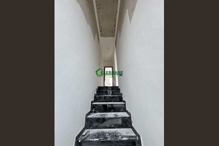 4_photo/94dcfdd80d.bbd0c06dccd8b6dc-ATLAS-0c40a76b-aa93-48bd-98a8-e46c56983ae2.jpg de casa à venda com 3 quartos, 82m² em Campo de Santana, Curitiba