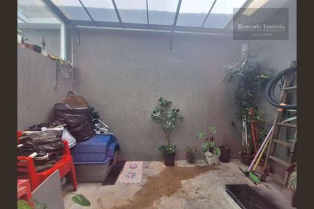 8_photo/94dcfdd83f.d83f7d0cb4c81861-ATLAS-42741b70-2fb4-46aa-a998-29c63a4d9078.jpg de casa à venda com 3 quartos, 79m² em Campo de Santana, Curitiba