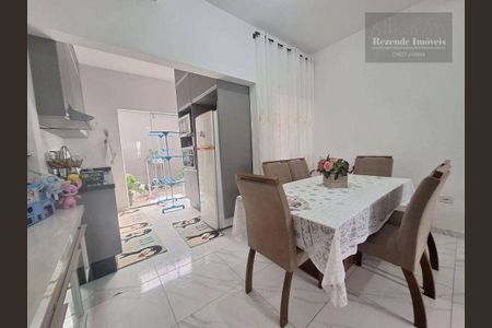 7_photo/94dcfdd83f.d83f7d0cb4c81861-ATLAS-7a84aa5f-33f1-4bca-adea-45ebbff2fa27.jpg de casa à venda com 3 quartos, 79m² em Campo de Santana, Curitiba