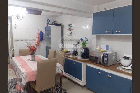 5_photo/94dcfdd93b.980f7dc2f2d81f2a-ATLAS-4c6d5838-e5e1-476e-81aa-1cc6e7f4162d.jpg de casa à venda com 3 quartos, 112m² em Campo de Santana, Curitiba