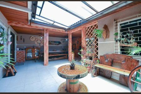 3_photo/94dcfdd9b5.12917f666bbf568e-ATLAS-ee596c33-9684-4cc8-aa4e-b5f21d6462e9.jpg de casa à venda com 4 quartos, 270m² em Campo de Santana, Curitiba