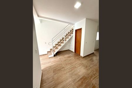 1_photo/94dcfddc05.ebbd8bc3dc39b939-ATLAS-04a98ed0-087f-41d9-a60a-b7ad2121638b.jpg de casa à venda com 3 quartos, 60m² em Campo de Santana, Curitiba