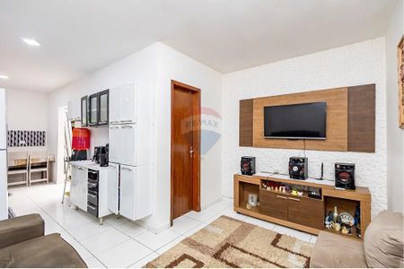 4_photo/94dcfddc97.014d739fb69e46b1-ATLAS-9b83aac6-4b3e-4572-b184-84ed8dc94ab3.jpg de casa à venda com 2 quartos, 45m² em Campo de Santana, Curitiba