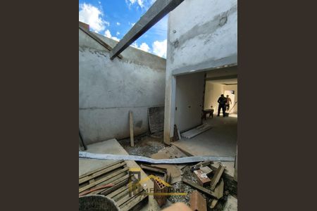 7_photo/94dcfddea9.d1325d9d06f328eb-ATLAS-708417c6-f98f-4063-bce2-e52793d5956e.jpg de casa à venda com 3 quartos, 84m² em Campo de Santana, Curitiba