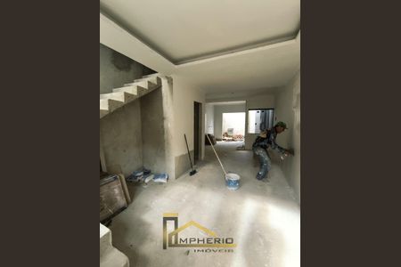 5_photo/94dcfddea9.d1325d9d06f328eb-ATLAS-d0dcc7b5-9913-4d7a-a11a-489d85137565.jpg de casa à venda com 3 quartos, 84m² em Campo de Santana, Curitiba