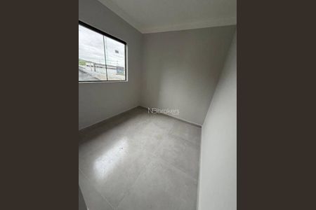 8_photo/94dcfdded5.be31b5bde481aac2-ATLAS-5a007bc4-4b3d-4716-a9e2-8085192ee36c.jpg de casa à venda com 3 quartos, 73m² em Campo de Santana, Curitiba