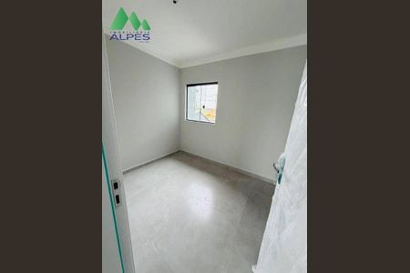 2_photo/94dcfddf41.06db720b61ca2d66-ATLAS-17fa45f4-2093-4e1e-a5ab-1dee0e0bea8a.jpg de casa à venda com 3 quartos, 73m² em Campo de Santana, Curitiba