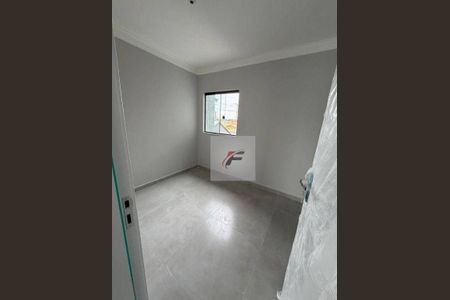 5_photo/94dcfddf53.2f15d505e37c7ac5-ATLAS-5fd71883-9241-4cf7-9f0e-31345f09f10c.jpg de casa à venda com 3 quartos, 60m² em Campo de Santana, Curitiba