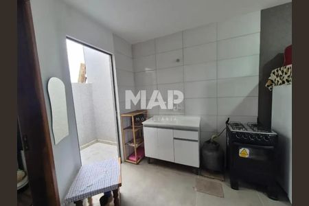 15_photo/94dcfe0a91.3237bba8f599d09d-ATLAS-330df010-e728-45ba-80dc-1875784f3bc2.jpg de casa à venda com 2 quartos, 33m² em Campo de Santana, Curitiba