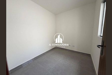 5_photo/94dcfe0b01.316f4d25ef09e1d4-ATLAS-8e01a7ba-c1ce-4b84-a190-846a89ccb38d.jpg de casa à venda com 2 quartos, 44m² em Campo de Santana, Curitiba