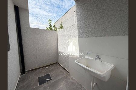 11_photo/94dcfe0b01.316f4d25ef09e1d4-ATLAS-fe8a87b4-de10-47f1-97fa-88c768ede040.jpg de casa à venda com 2 quartos, 44m² em Campo de Santana, Curitiba