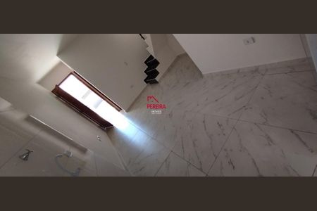 12_photo/94dcfe0b4f.fd41c02011276dc7-ATLAS-00ba37f2-347a-4c50-9e15-e65f64432d2d.jpg de casa à venda com 3 quartos, 50m² em Campo de Santana, Curitiba