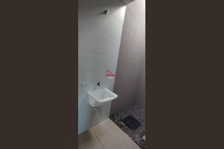 8_photo/94dcfe6325.ce841d1b5fd14724-ATLAS-cb501b9e-7120-4aa2-b494-576a8bc4e148.jpg de casa à venda com 2 quartos, 40m² em Campo de Santana, Curitiba