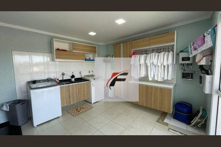 6_photo/94dcfe709b.2f15d505e37c7ac5-ATLAS-0ff87403-b335-44a2-9c4a-5cee9bd2dabc.jpg de casa à venda com 4 quartos, 350m² em Campo de Santana, Curitiba