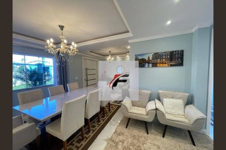 2_photo/94dcfe709b.2f15d505e37c7ac5-ATLAS-4b5dde49-5f0d-45ea-9d60-31d6f9c343dc.jpg de casa à venda com 4 quartos, 350m² em Campo de Santana, Curitiba